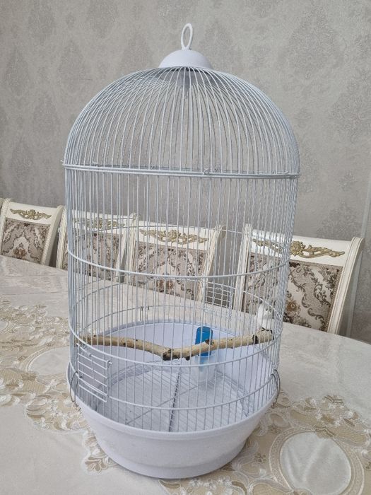 Продам белая  клетка для птиц,
