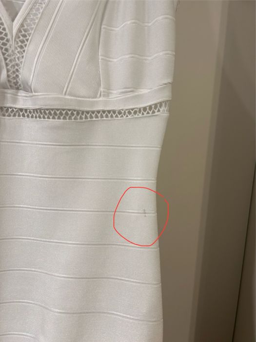 Бяла рокля Guess, размер S