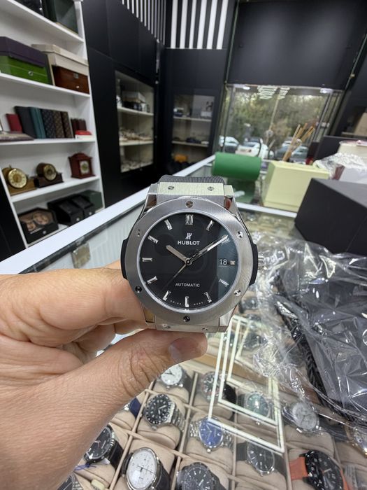 Breitling Avenger Chronograph