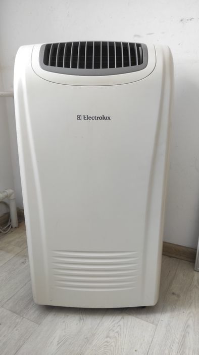 Мобильный кондиционер Electrolux EACM-09 E/R