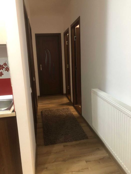 Dau in chirie apartament cu 3 camere in Iris
