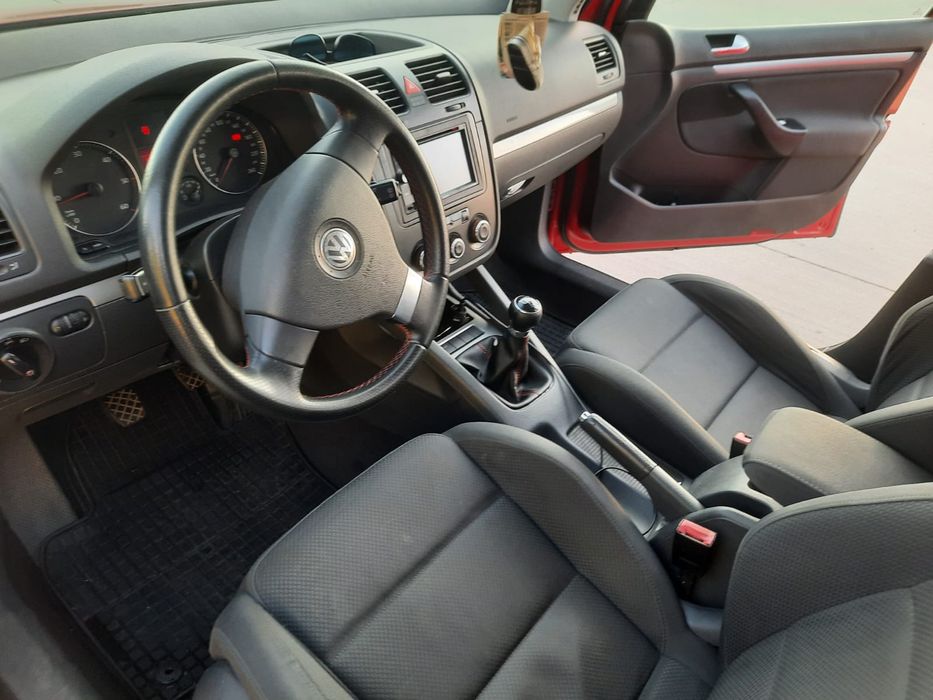 Vând autoturism marca WV golf