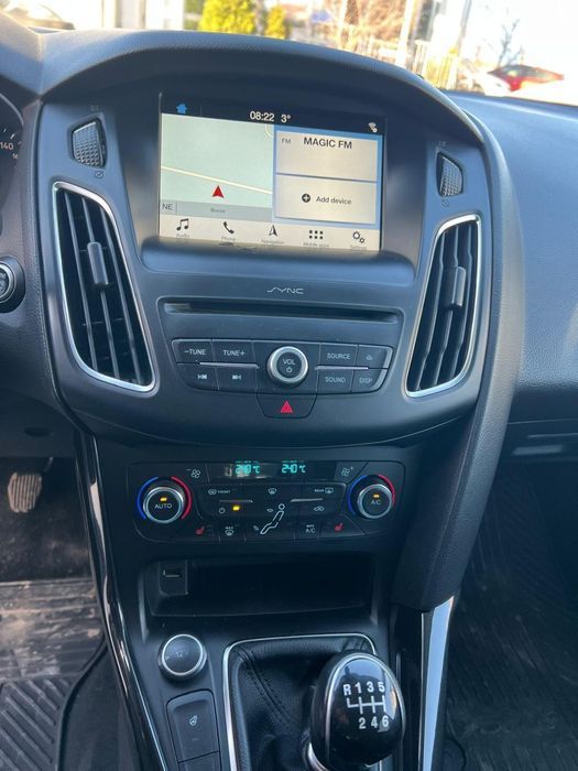parbriz incalzit ford focus 2018 berlina albastru