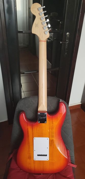 Squier Stratocaster HSS