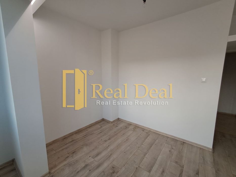 Продава се Тристаен апартамент в София, Толстой - 72 кв.м за 2250 €/кв.м - Снимка #4