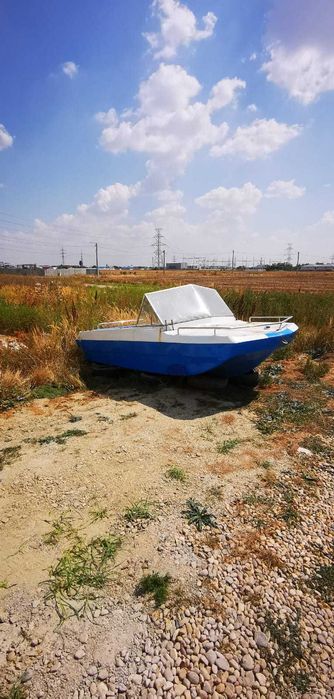 Vand barca Lotus 4.5 m + motor Suzuki DT20