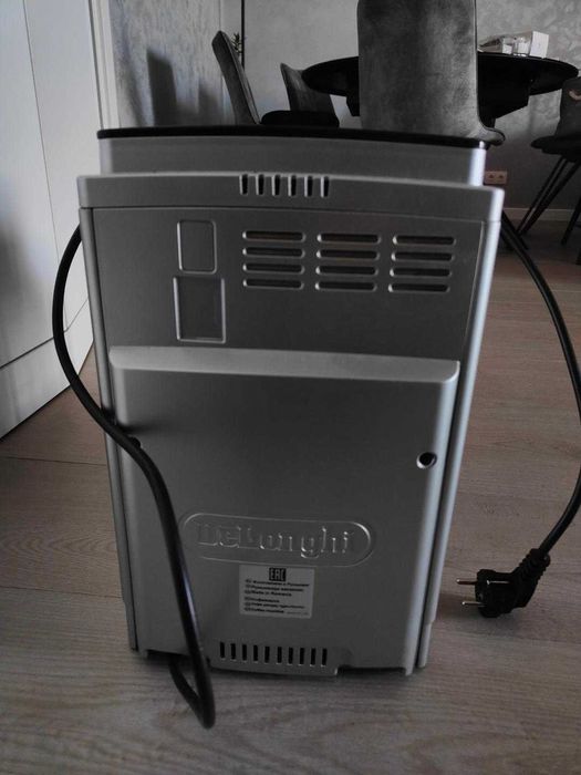 Espressor automat De'Longhi Cappuccino ECAM 23.460.B