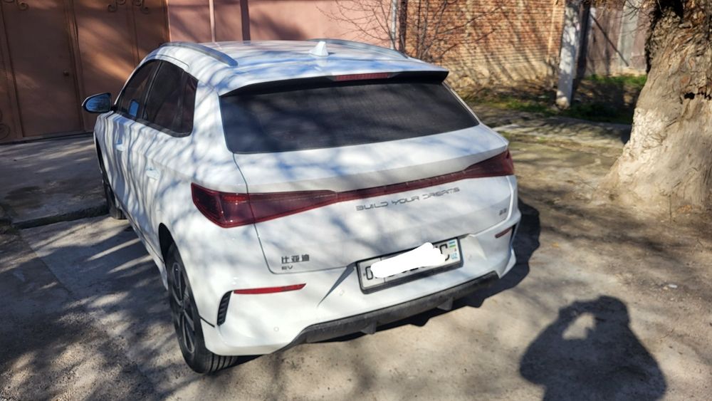Byd e2 sotiladi  naxtka