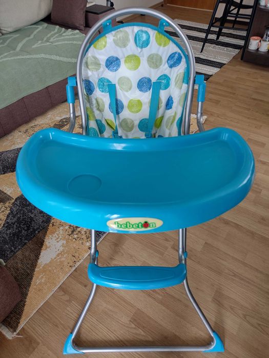 Столче с подвижна масичка