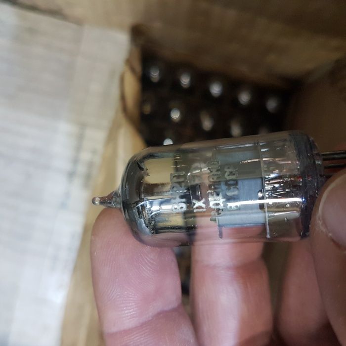 Lampi rusesti URSS (tuburi electronice)