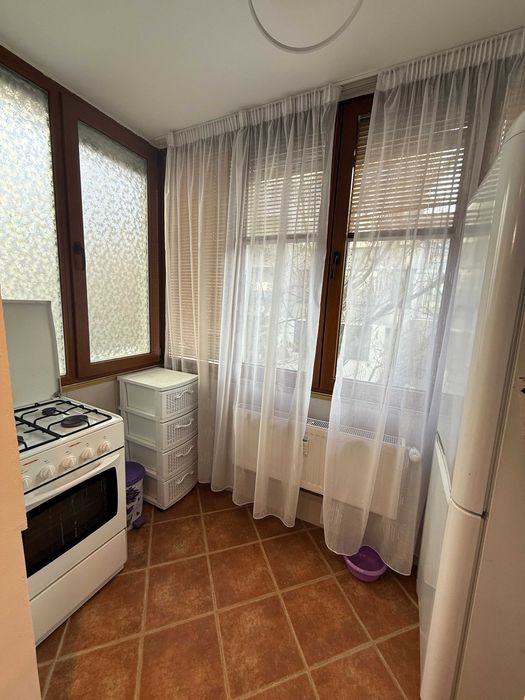 DOROBANTI piata,zona foarte linistita