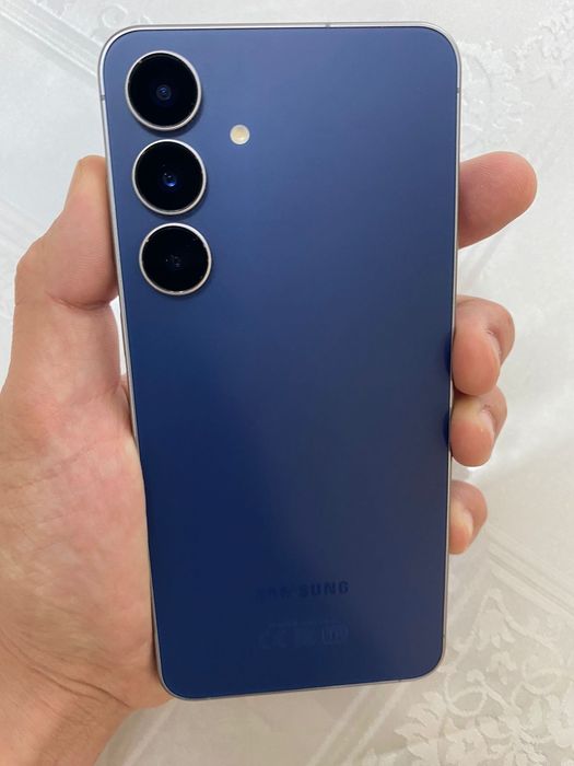 Самсунг S25 FE в идеал