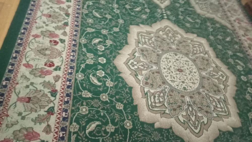 Кілем сатылады 4тте 3