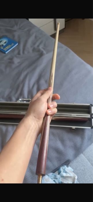 кии билярдный.