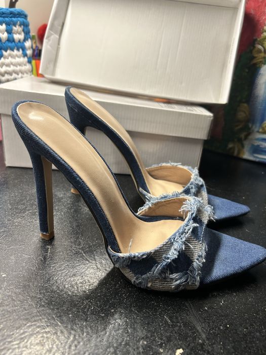 Сандали на ток.