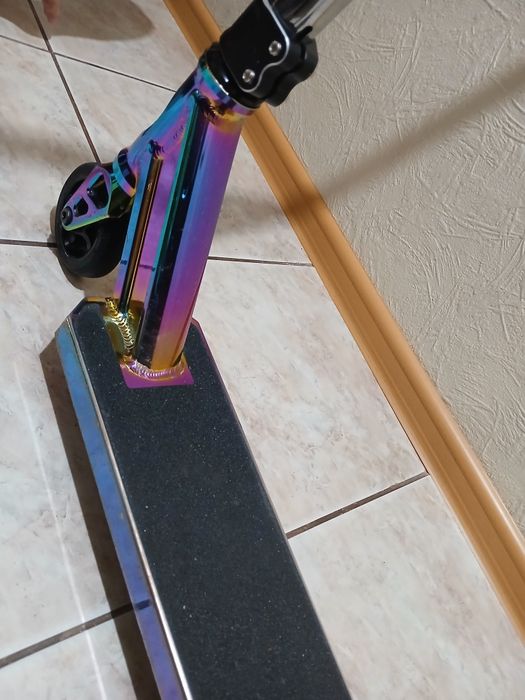 Продам трюковой самокат VIBE