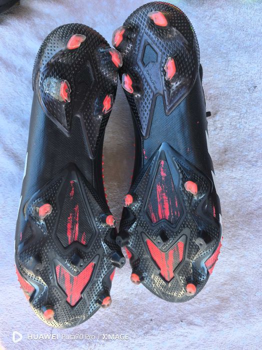 Страхотни нови бутонки adidas номер 40 стелка 25см