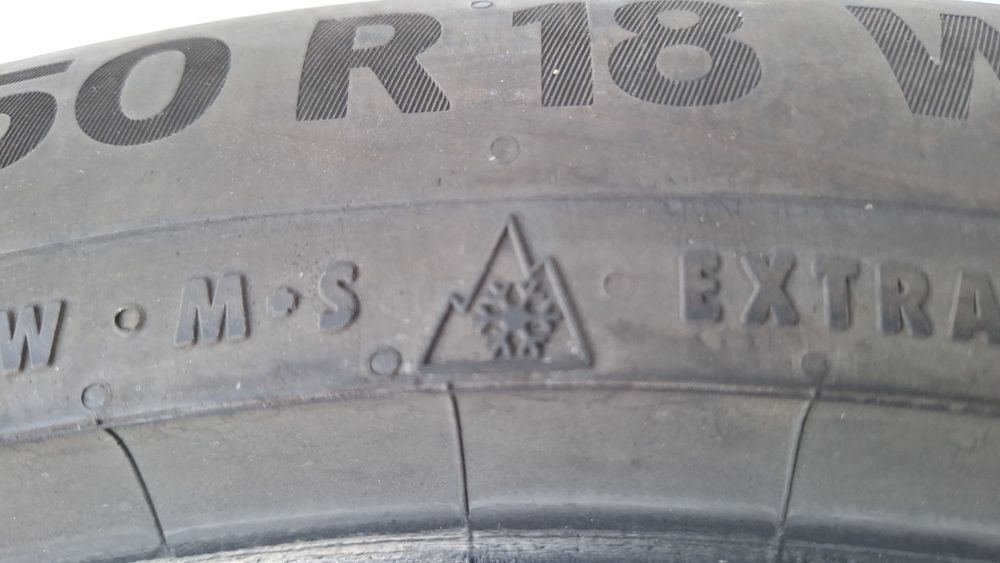 Vand anvelope 225 50 18 continental M+S ca noi