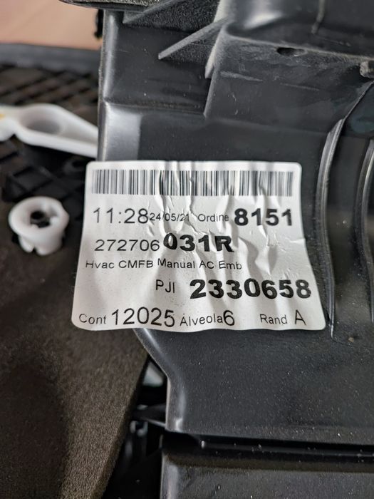 Vînd cutie climatizare dacia duster 2022