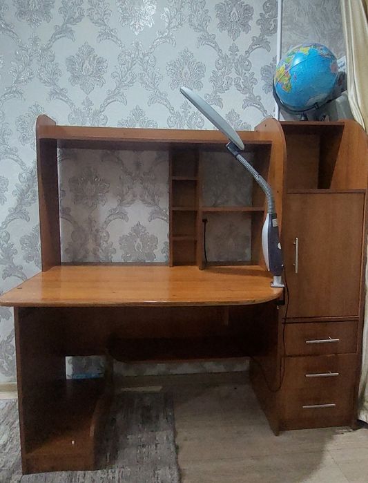 Письменный (компьютерный) стол