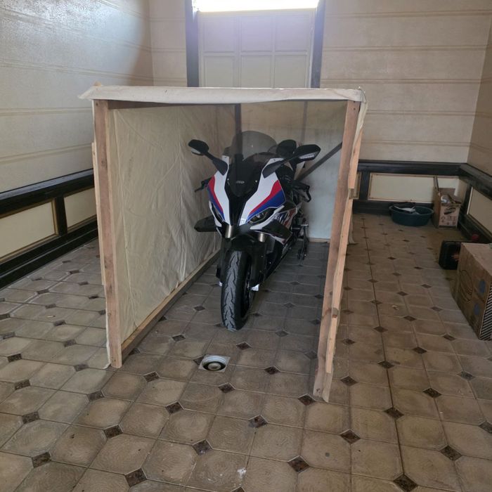 BMW S1000RR (M Package)