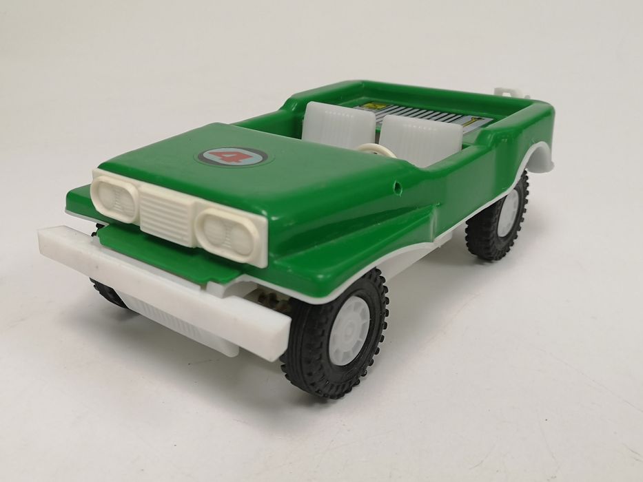 Ретро играчка джип