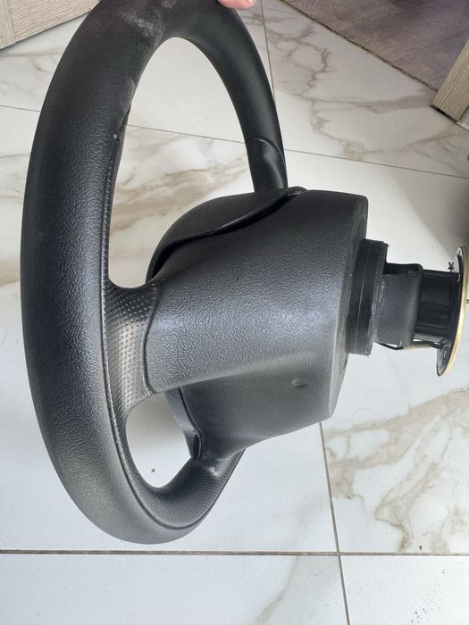 продам руль на ваз 2114