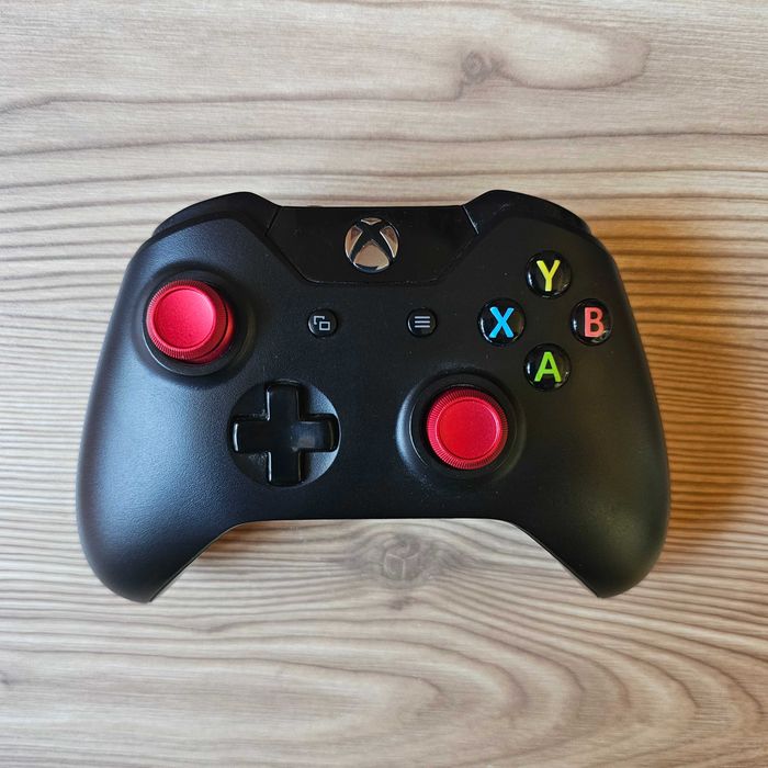 Нов XBOX ONE 1TB + 2 джойстика + 3 топ игри, PS5 PS4 PlayStation 4 5