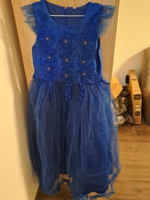 Официална рокля ЧИСТО НОВА