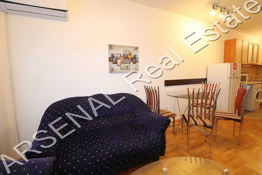 Дава се под наем Двустаен апартамент в София, Лозенец - 68 кв.м за 550 € - Снимка #1