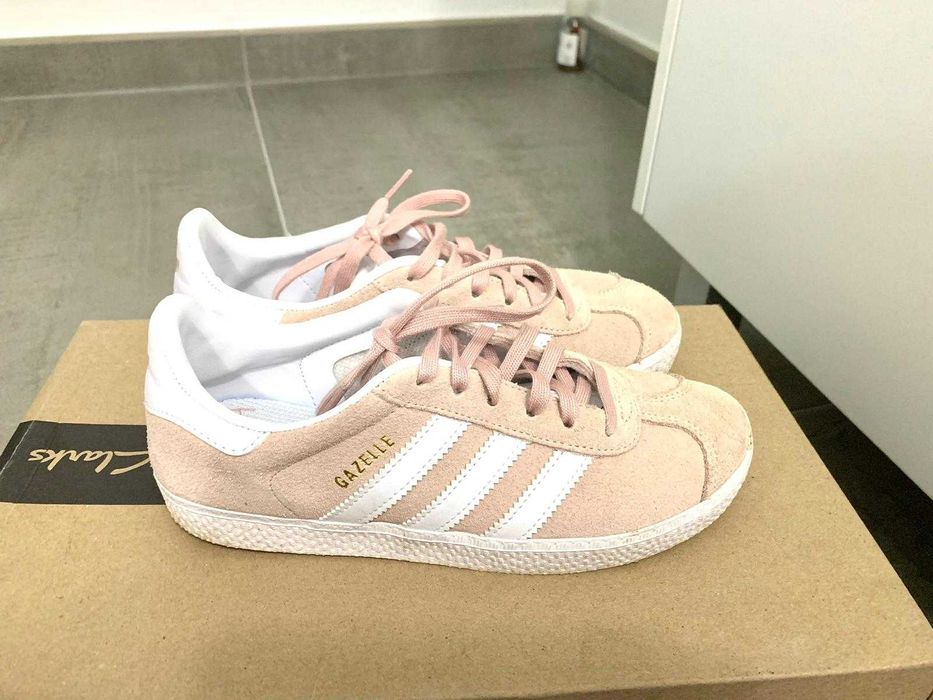 Adidasi roz Gazelle, marime 35