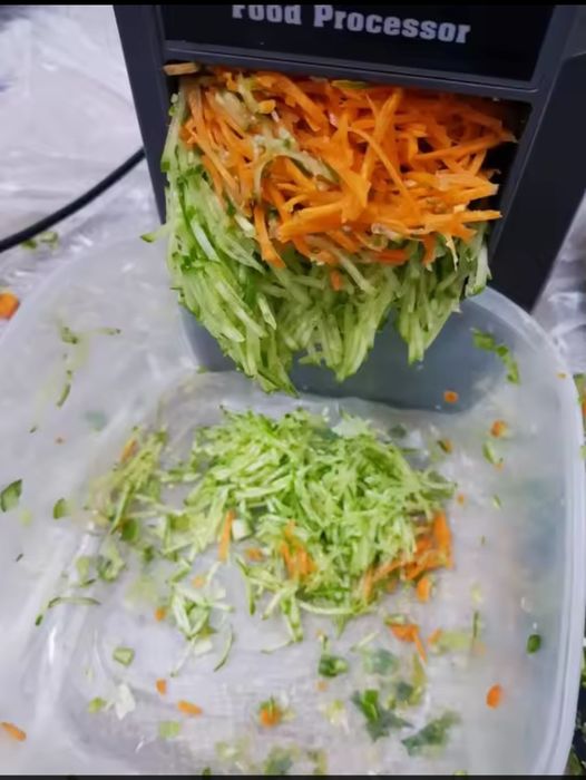 Зеленчукорезачка професионална робот