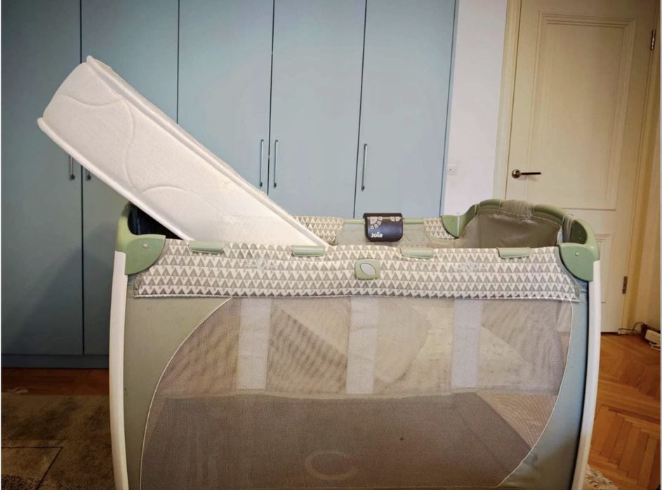 Кровать манеж Joie