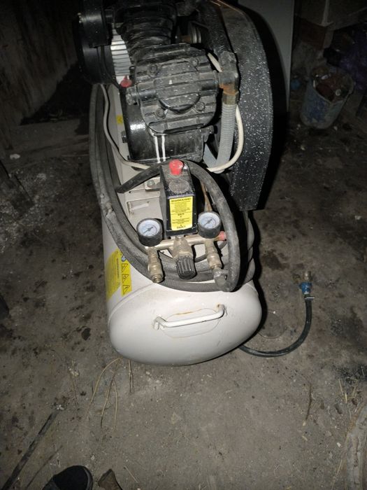 Продам компрессор