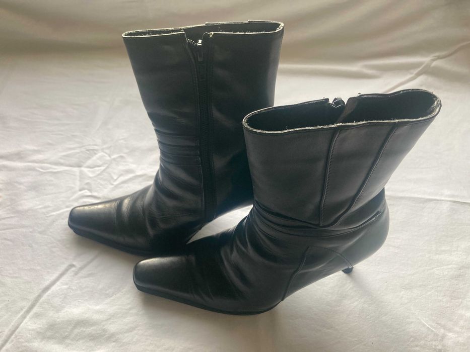 Botine din piele cu toc, marimea 34