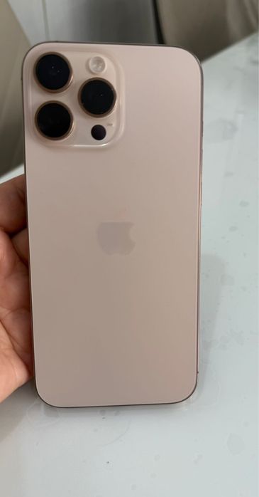 Продам Айфон 16 Про Макс в идеальном сост.