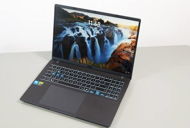 Игровой ноутбук Asus V16