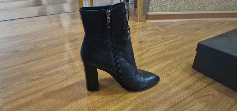 Продам женскую обувь