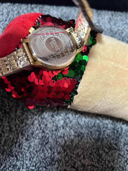 Ceas de dama, cu mecanism quartz si display analog