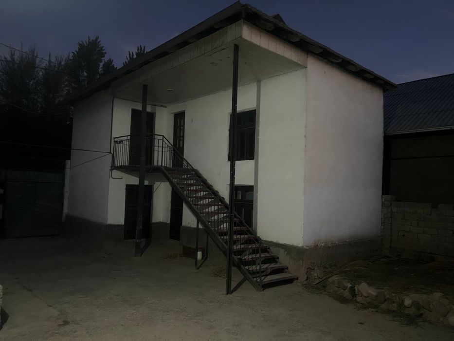 Участка сотилади 8соток