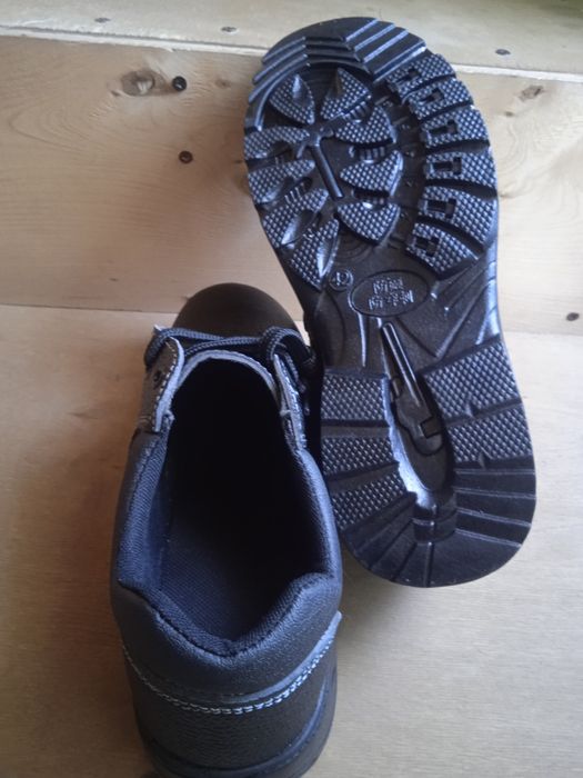 Ботинки кожаные летние профессиональные.