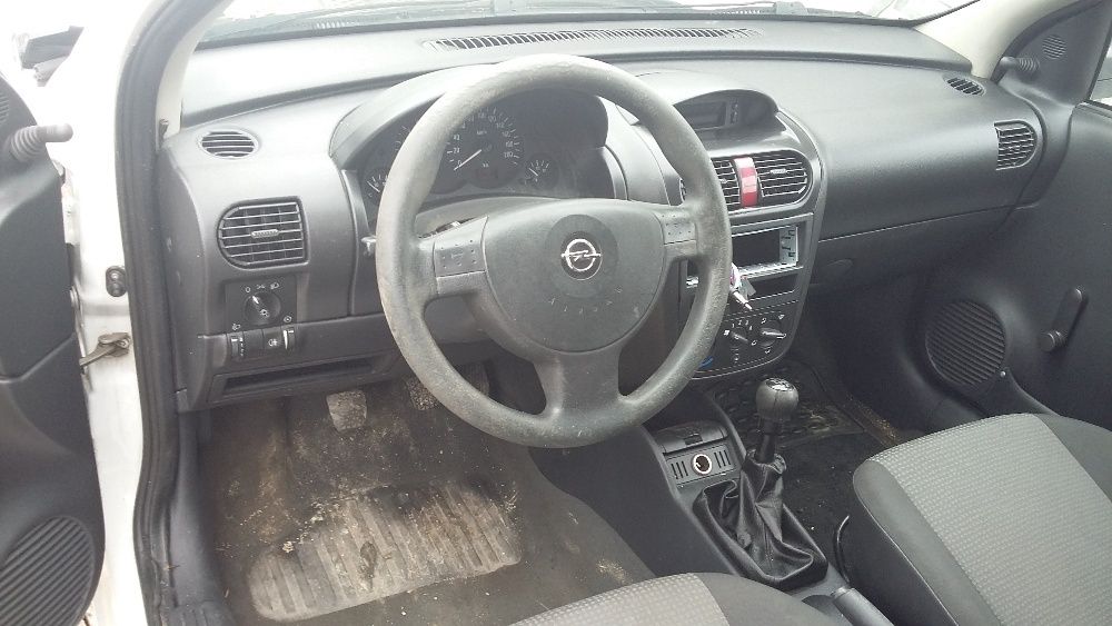 Продавам Опел корса Ц 1.3ЦДТИ - Opel Corsa C 1.3CDTI на-части