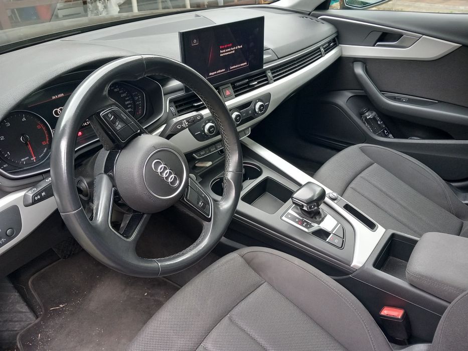 Audi A4 2021 faruri Matrix 2.0 tdi 190 cp automat