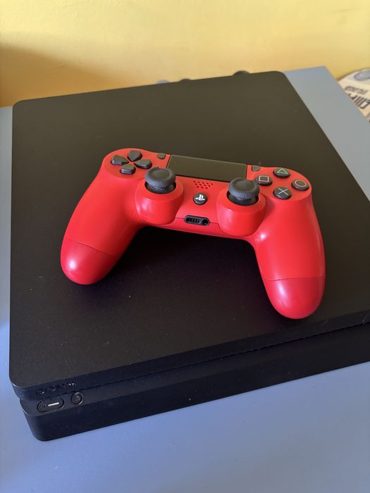 Продавам PlayStation4 Slim + 11 игри