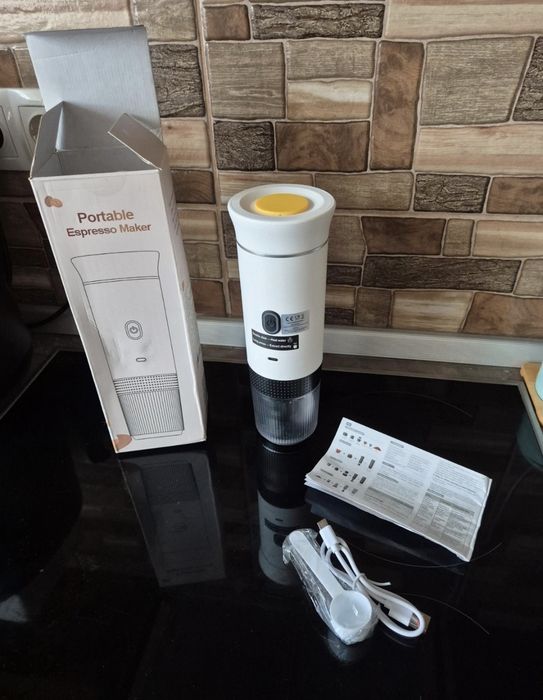Espressor portabil cu functie de incalzire- cafea calda si rece