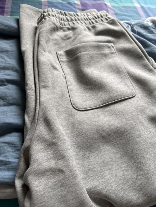 Серые базовые штаны