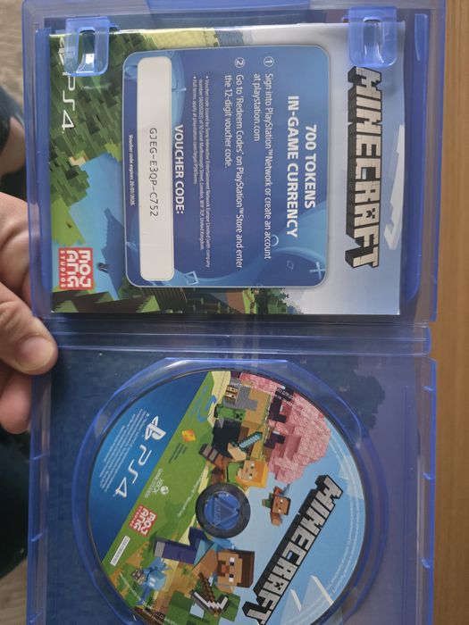 Продам игру Майнкрафт на ps4