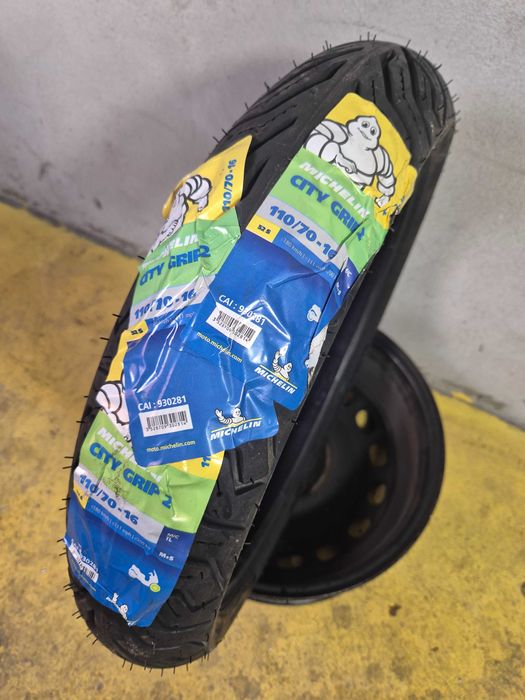 1 Anvelopa MOTO Scuter - 110/70/16 - Michelin City Grip 2 - NOUA - DOT 2023 !