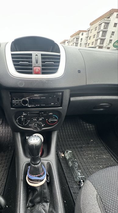 Vand Peugeot 206+