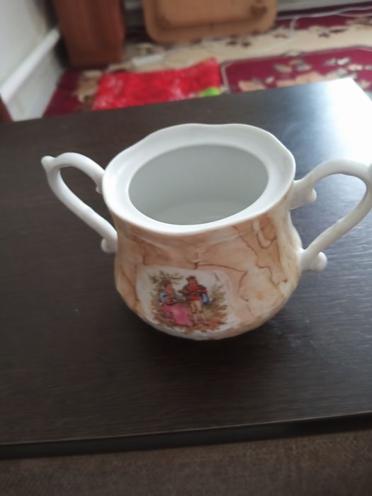 Продам Сахарница 1000тенге.